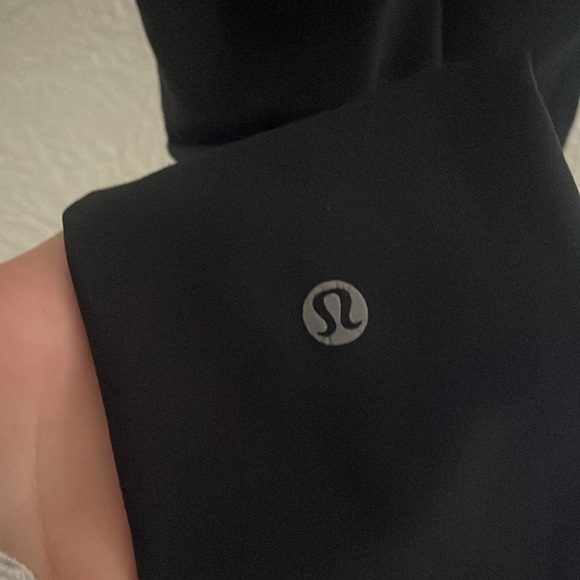Lululemon Zoned In Tight 27" Size 2 Black High-Rise - Picture 5 of 7